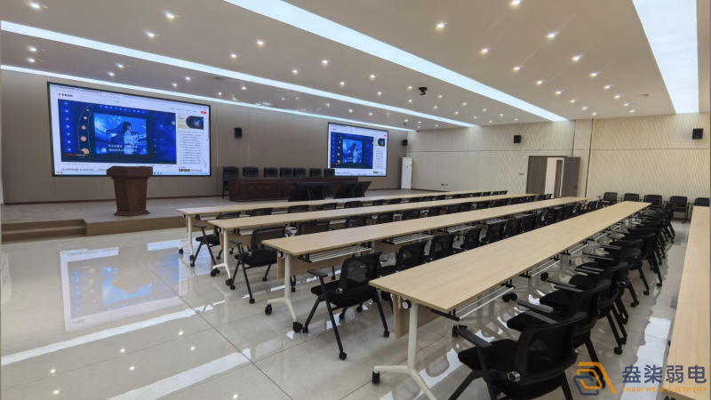 化工廠會(huì)議室大屏選擇需要注意什么？